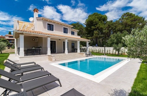 Manjadvorci Villa | Modernly designed villa located near Pula