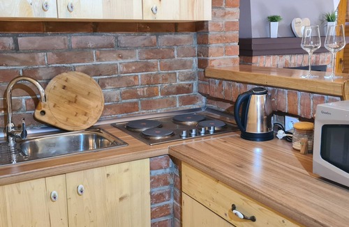 Breznik Plesivicki House | Mountain Villa Carin - New 4BR Home in Nature with Jacuzzi & Panoramic Views