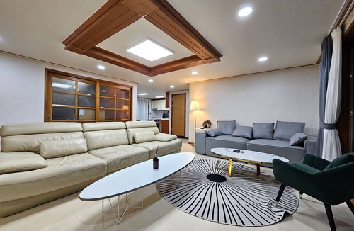 Yeoksam Apartment | My home-like comfortable forum house located in the middle of the city