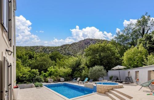 Drivenik Villa | Nature Villa Frangipane with Pool - Happy Rentals