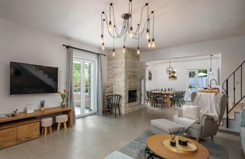 Drivenik Villa | Nature Villa Frangipane with Pool - Happy Rentals