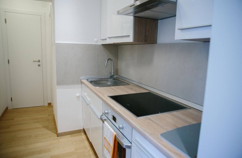 Kostrena Apartment | Near Rijeka & Opatija, Privacy, Discretion, 5 walking min/beach, 9 km/Airpor