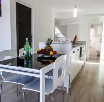 Tice House | Nemira Sunny Apartments