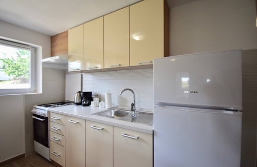 Loborika Apartment | New apartment with lovely terrace and swing