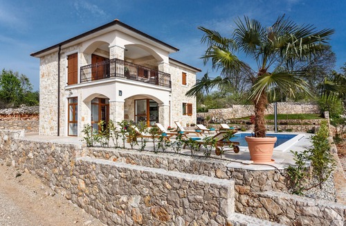 Milovcici Villa | New stone villa with pool, in a quiet location - TRAVELER Reiseburo Krk - ID 2163