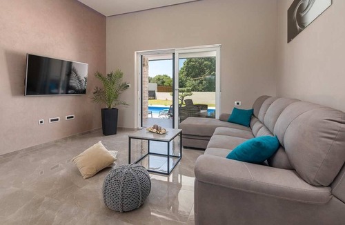 Belavici Villa | Newly built single storey home in the quiet village Belavići