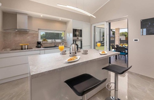 Belavici Villa | Newly built single storey home in the quiet village Belavići