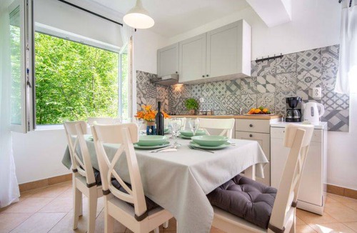 Jadranovo Apartment | Nia