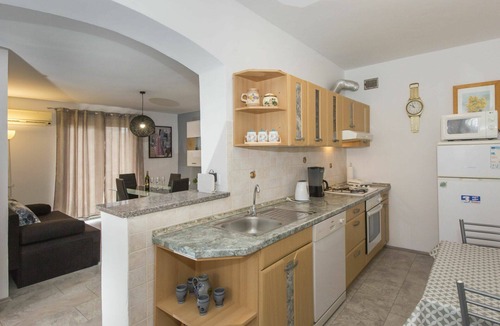 Labin Apartment | Nice apartment for 4 guests with WIFI, A/C, private pool, TV, terrace and parking