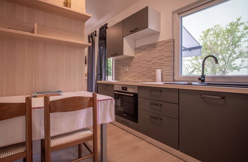 Artatore Apartment | Nice apartment for 6 guests with hot tub, WIFI, A/C, TV and patio