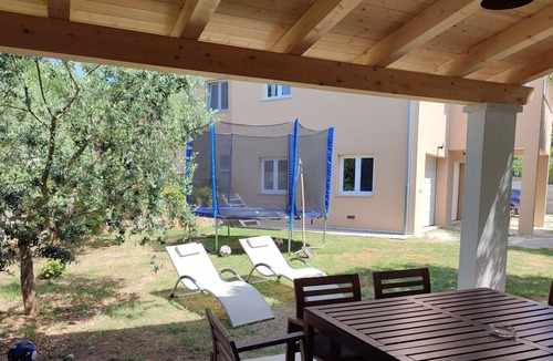 Belavici Apartment | Nice apartment for 8 guests with WIFI, A/C, TV, terrace, panoramic view and parking