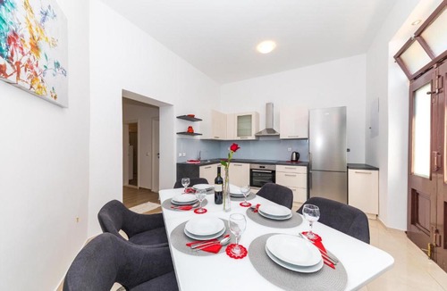 Kastel Sucurac Apartment | Nice Apartment In Kastel Sucurac With Wifi