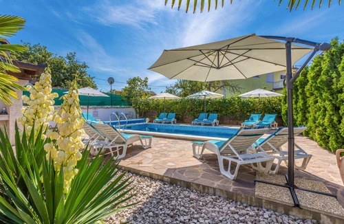 Sveti Anton Apartment | Nice apartment in Malinska with WiFi and Outdoor swimming pool