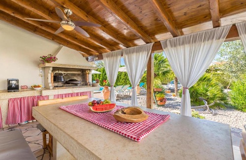 Sveti Anton Apartment | Nice apartment in Malinska with WiFi and Outdoor swimming pool