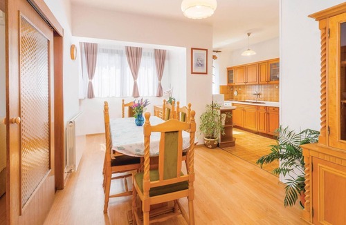 Pobri Apartment | Nice apartment in Pobri with house sea view