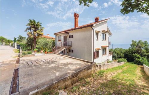 Pobri Apartment | Nice Apartment In Pobri With House Sea View