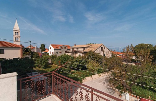Supetar Apartment | Nice apartment in Supetar with WiFi