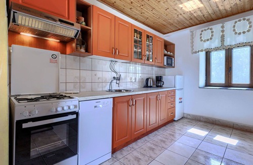 Pinezici House | Nice apartment in villa for 6 people with A/C, WIFI, pool, TV, terrace and pets allowed