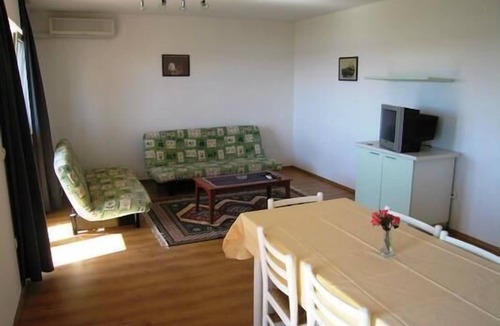Barbat na Rabu Apartment | Nice holiday flat with whirlpool and garden
