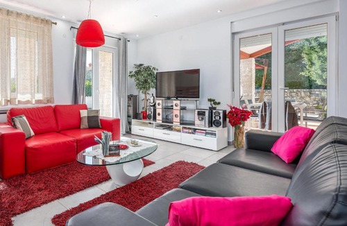 Bratulici House | Nice Home In Bratulici With 3 Bedrooms, Sauna And Outdoor Swimming Pool