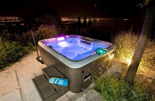 Pobri House | Nice home in Bregi with house sea view
