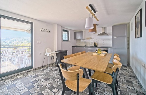 Jastrebarsko House | Nice home in Ivancici with house a mountain view