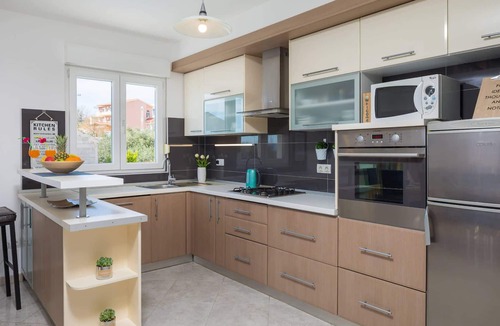 Kastel Sucurac House | Nice home in Kastel Sucurac with sauna