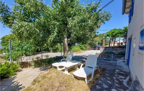 Viskovici House | Nice Home In Koromacno