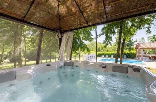 Zupanici House | Nice home in Nedescina