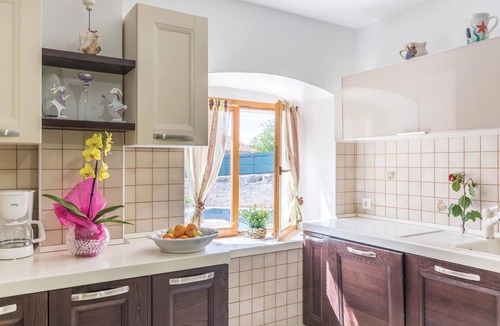 Orbanici House | Nice home in Orbanici