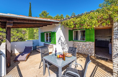 Island Dugi Otok House | Nice home in Sali with WiFi