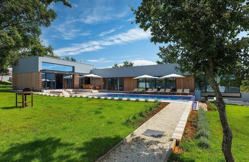Butkovici House | Nice home in Svetvincenat with sauna