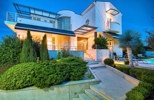 Pjescana Uvala Villa | Nicol luxury near the beach and town