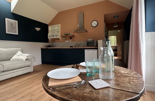 Kirkhill Cabin | No. 4, Wester Kirkhill Lodges