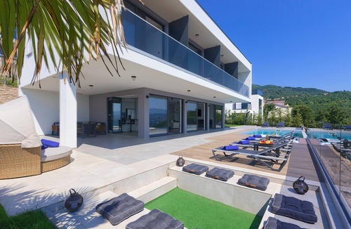Veprinac Villa | Noble Opatija Riviera Villa Mila