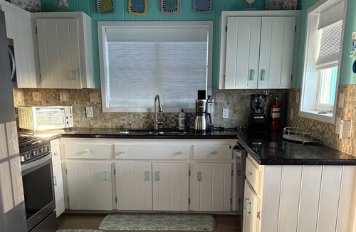 Hope Town House | Ocean Views, Sea Breezes and Pool -Family Friendly 3BR/2BA- CATCH A WAVE BAHAMAS