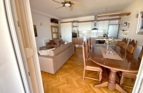 Simuni House | Olive House