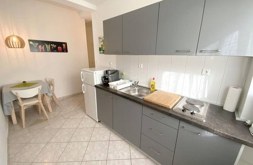 Simuni House | Olive House