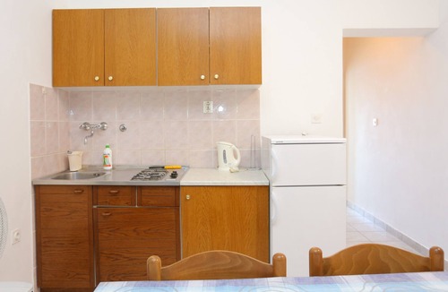 Lokva Rogoznica Apartment | One bedroom apartment with balcony and sea view Lokva Rogoznica, Omiš (A-18211-c)