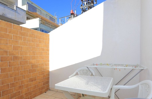 Lokva Rogoznica Apartment | One bedroom apartment with terrace and sea view Lokva Rogoznica, Omiš (A-18211-e)