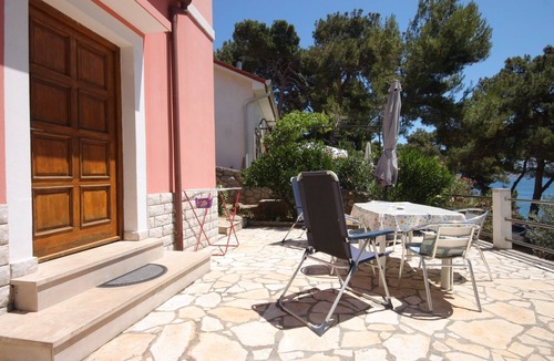 Cove Murtar Apartment | One bedroom apartment with terrace and sea view Mali Lošinj, Lošinj (A-2489-a)