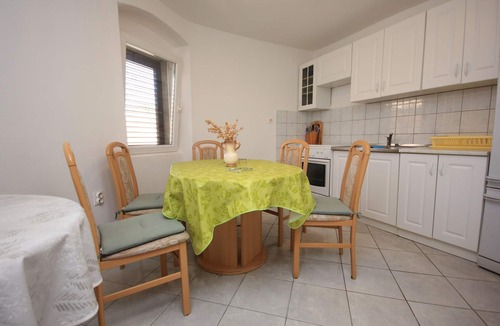 Cove Murtar Apartment | One bedroom apartment with air-conditioning Mali Lošinj, Lošinj (A-8053-a)