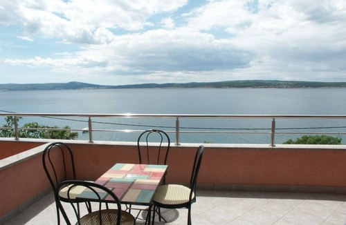 Selce Apartment | One bedroom apartment near beach Crikvenica (A-2354-a)