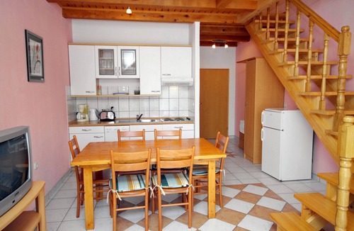 Jadranovo Apartment | One bedroom apartment with a swimming pool Jadranovo (Crikvenica) (A-3238-c)