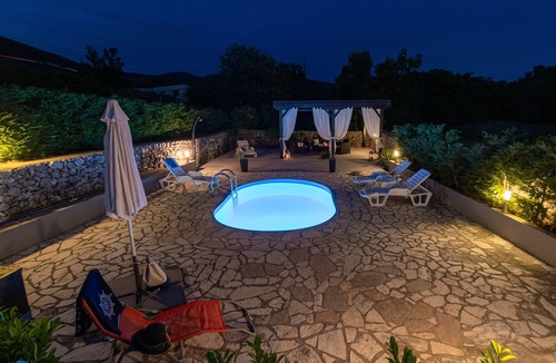 Bakar Apartment | One bedroom apartment with a swimming pool Krasica, Rijeka (A-18059-b)