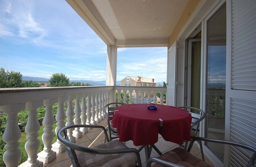Bogovici Apartment | One bedroom apartment with balcony and sea view Kremenići, Krk (A-22269-a)