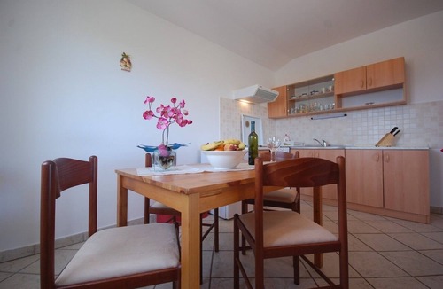 Bogovici Apartment | One bedroom apartment with balcony and sea view Kremenići, Krk (A-22269-b)