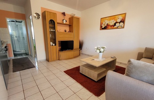 Milovcici Apartment | One bedroom apartment with air-conditioning Milovcici, Krk (A-23577-b)