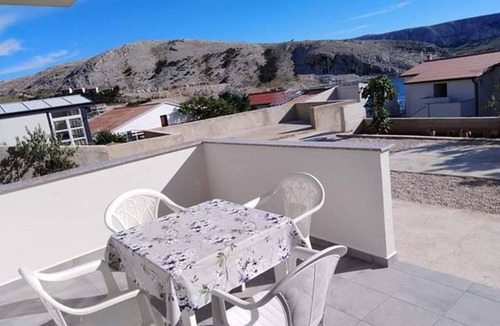 Metajna Apartment | One bedroom apartment with terrace and sea view Metajna (Pag) (A-20521-a)