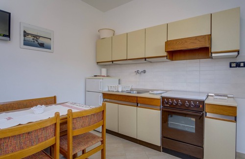 Nerezine Apartment | One bedroom apartment with terrace and sea view Nerezine, Lošinj (A-2519-a)
